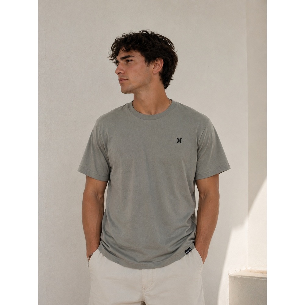 NNWT Hurley Men Explore Shirt Medium Gray Green Outdoor Adventure Streetwear Tee